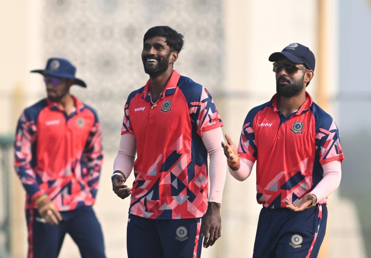 The pace trio of K.V. Sasikanth, Satyanarayana Raju and Prithvi Raj Yarra (in pic) didn’t offer Kerala’s top order any width on a red-soil surface.