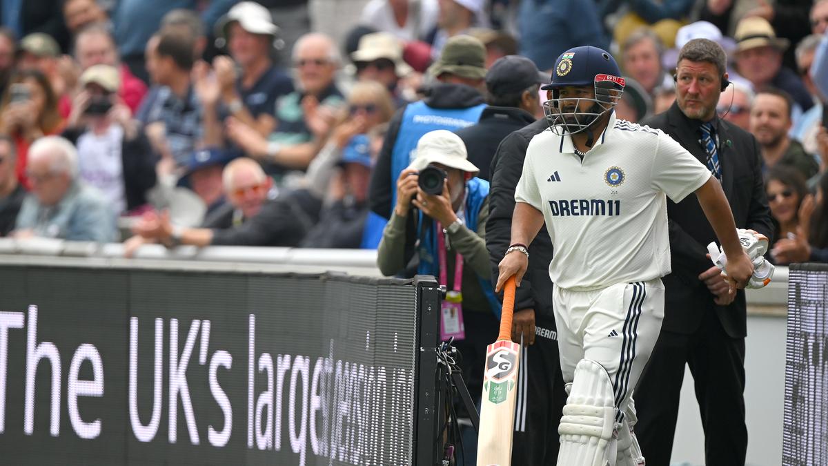 IND vs ENG, 4th Test: WATCH — Rishabh Pant returns to bat on Day 2 despite broken foot