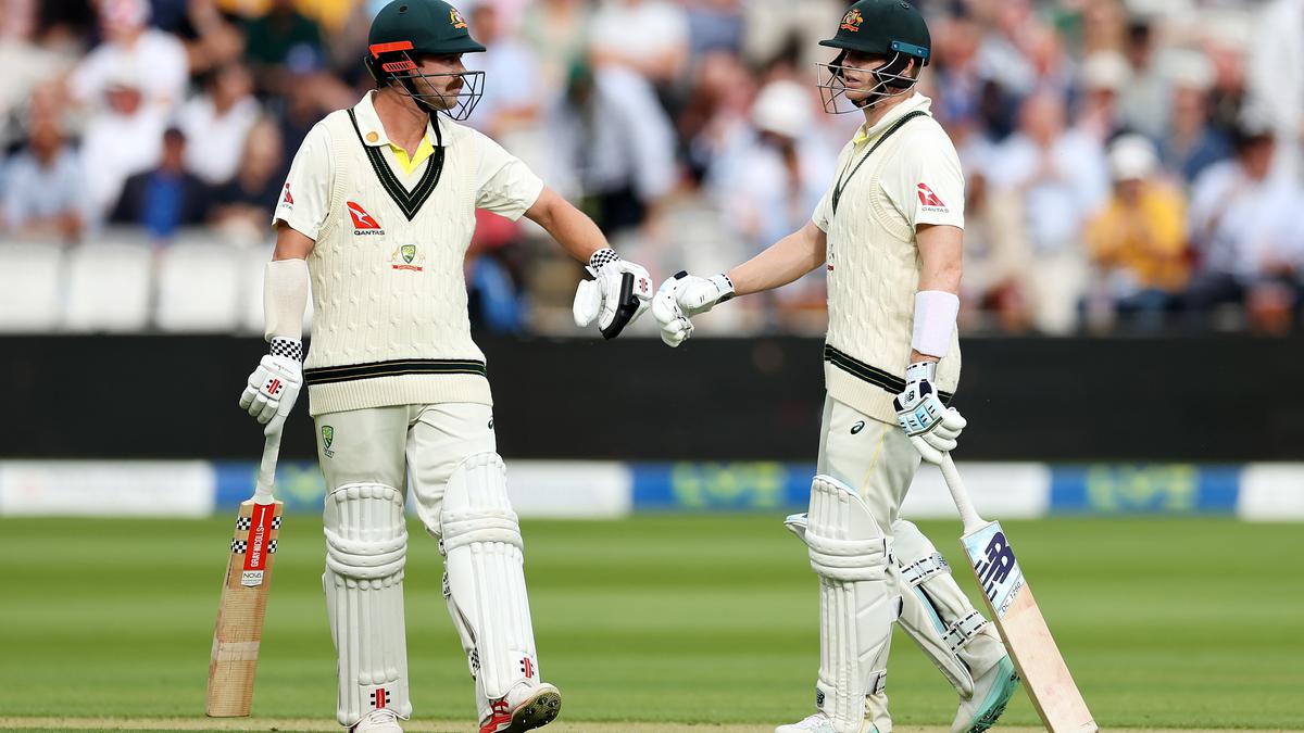 England opts for all-seam attack in 2nd Ashes test while Australia