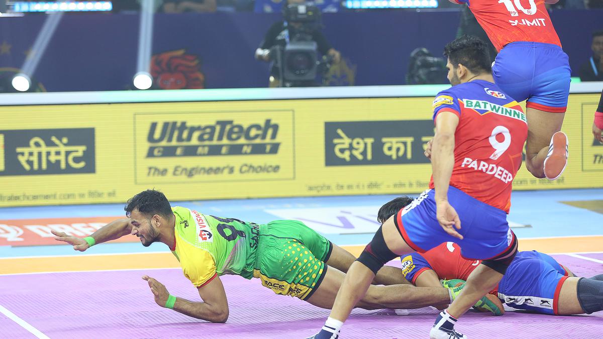 UP Yoddhas 35-33 Patna Pirates, Highlights Pro Kabaddi 2022: Pardeep, Sandeep Narwal help Yoddhas seal thriller