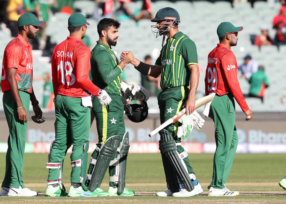 BAN vs PAK Highlights, T20 World Cup Pakistan beats Bangladesh by five wickets, qualifies for semifinals