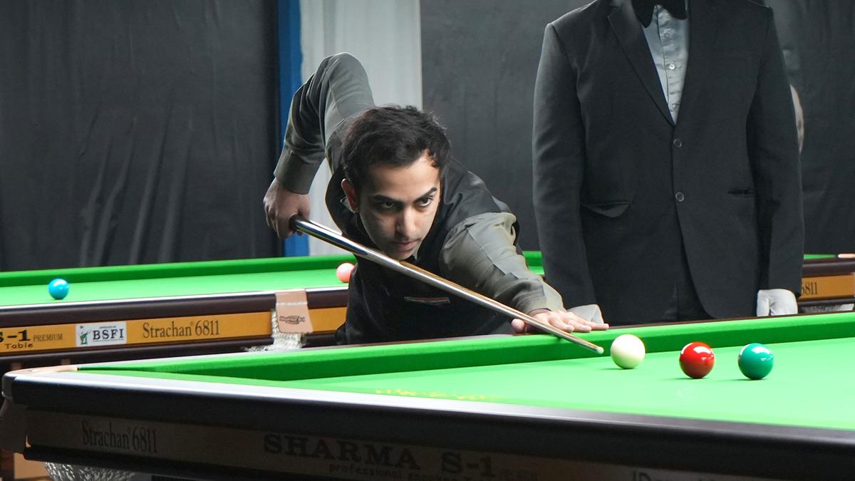 Advani records easy win but Ishpreet stunned at round of 16 in CCI Snooker