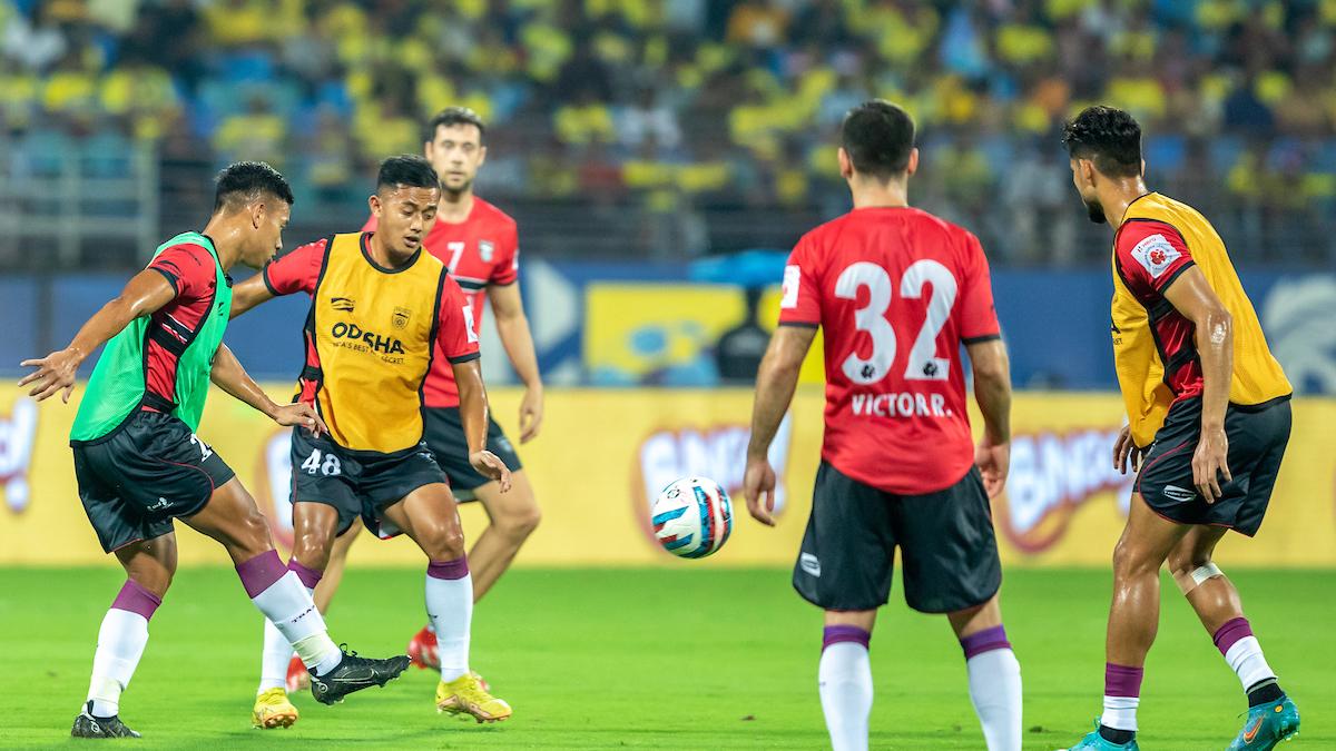 Kerala Blasters 0-0 Odisha FC LIVE score, ISL 2022-23: Raynier hits crossbar; Live streaming info; When, Where to watch; KBFC vs OFC updates
