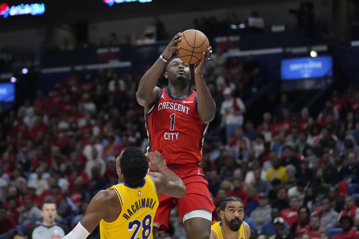 New Orleans Pelicans forward Zion Williamson scored 40 points on 17-of-27 shooting and collected 11 rebounds before exiting with 3:13 left 