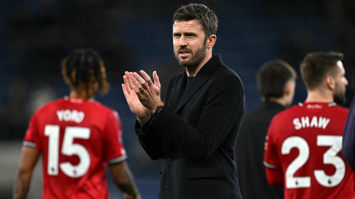 Premier League 2025-26: Ratcliffe elogia Carrick, mas evita falar sobre o papel permanente do Manchester United