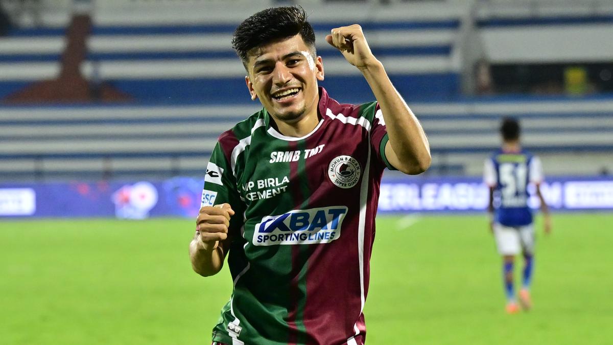 ISL 2024-25: Anirudh Thapa doubtful, Saul Crespo unavailable for Mohun Bagan vs East Bengal