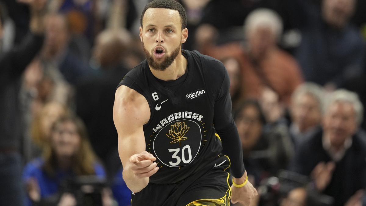 NBA result: Stephen Curry leads Warriors to comeback win against Pelicans