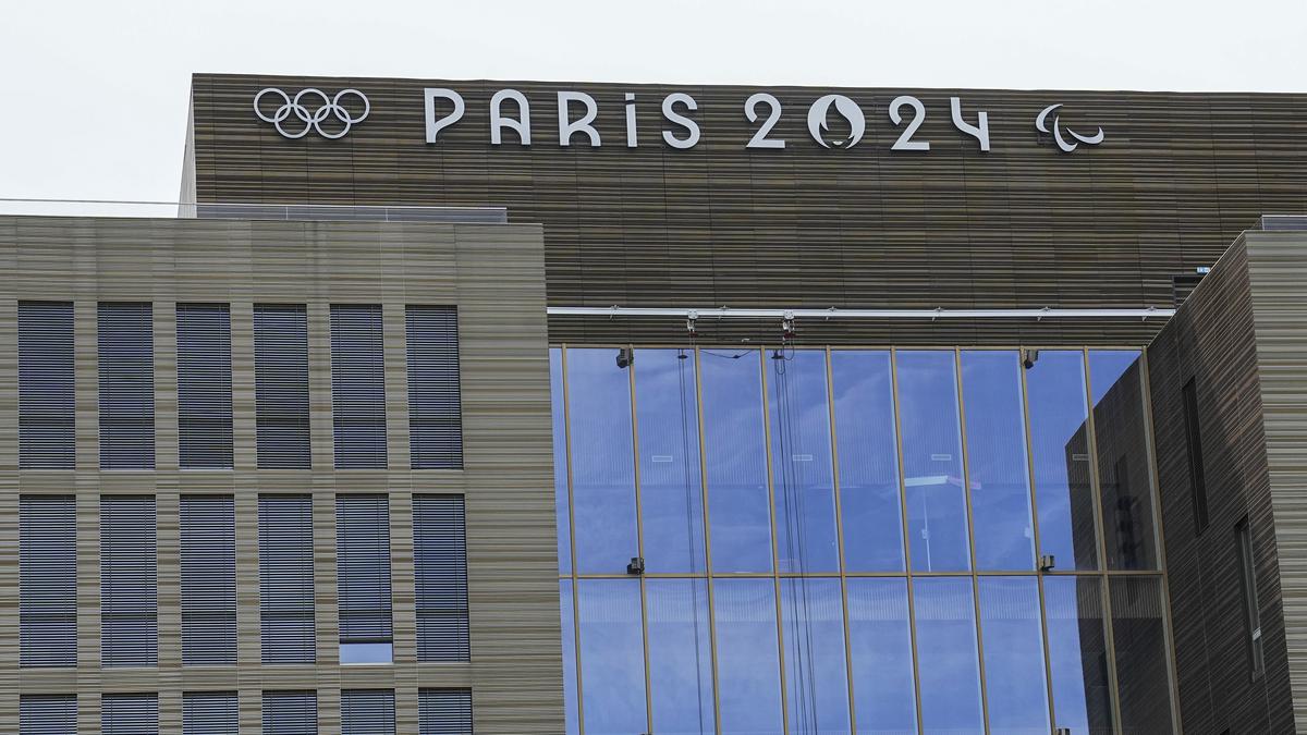 Financial investigators probing suspected contracts descend again on HQ of Paris Olympics organisers