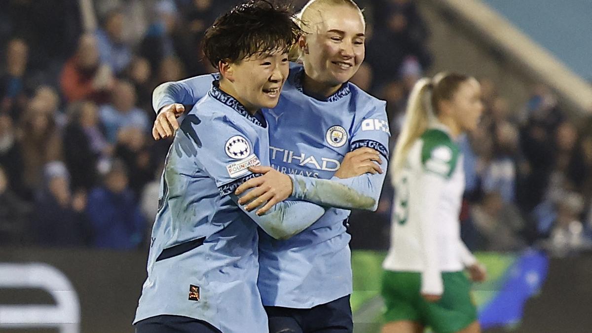 Women’s Champions League 2024-25: Man City, Bayern stay unbeaten; Barcelona, Arsenal win big