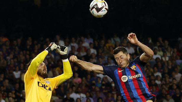 Barcelona held 0-0 by Rayo Vallecano Robert Lewandowski Barca debut