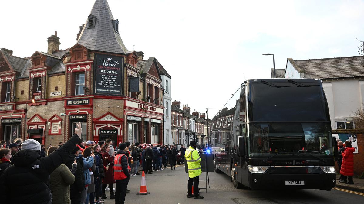 Premier League: Liverpool condemns damage to Manchester United bus