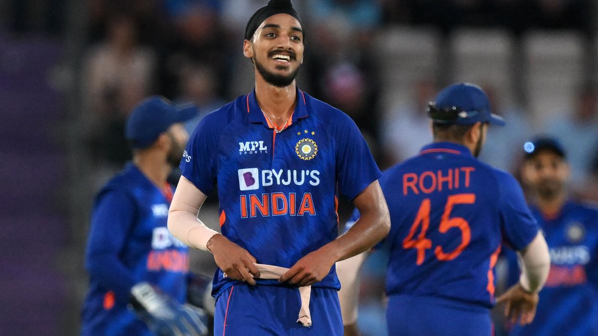 Bhuvneshwar Kumar impressed by India team mate Arshdeep Singh's maturity -  Sportstar