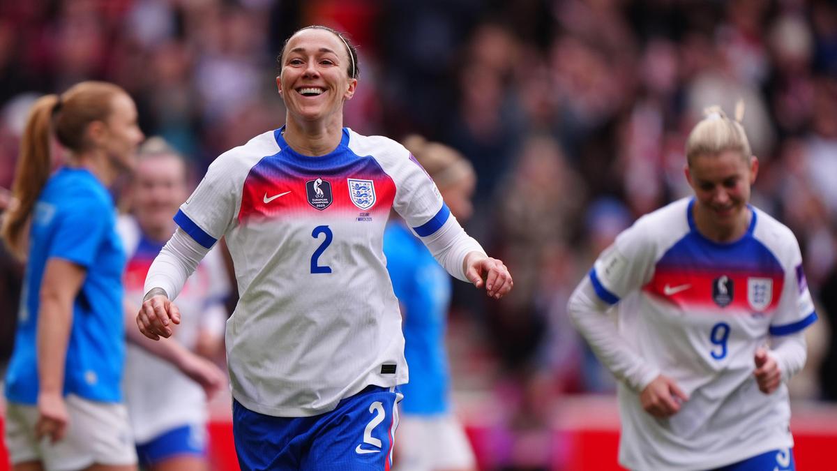 Bronze, Stanway marcou pela Inglaterra contra a Islândia nas eliminatórias para a Copa do Mundo; Espanha derrota a Ucrânia