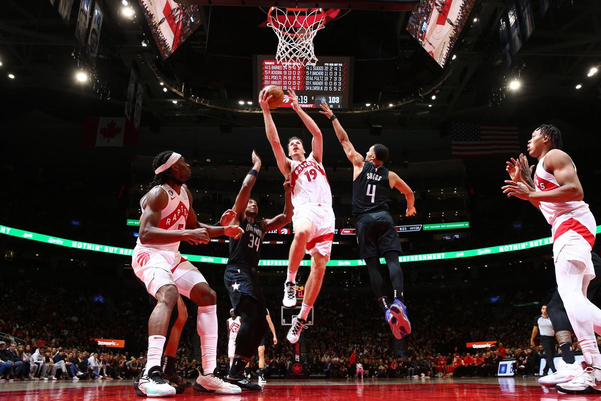 NBA: Poeltl shines to give Raptors a win vs. Magic