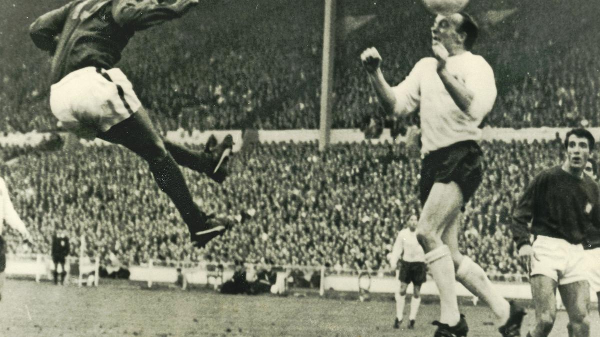 Nobby Stiles’ family among group taking legal action over brain injury claims