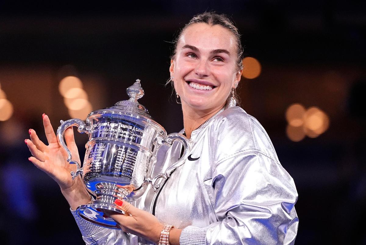 Aryna Sabalenka após vencer o Aberto dos Estados Unidos em 6 de setembro de 2025. 