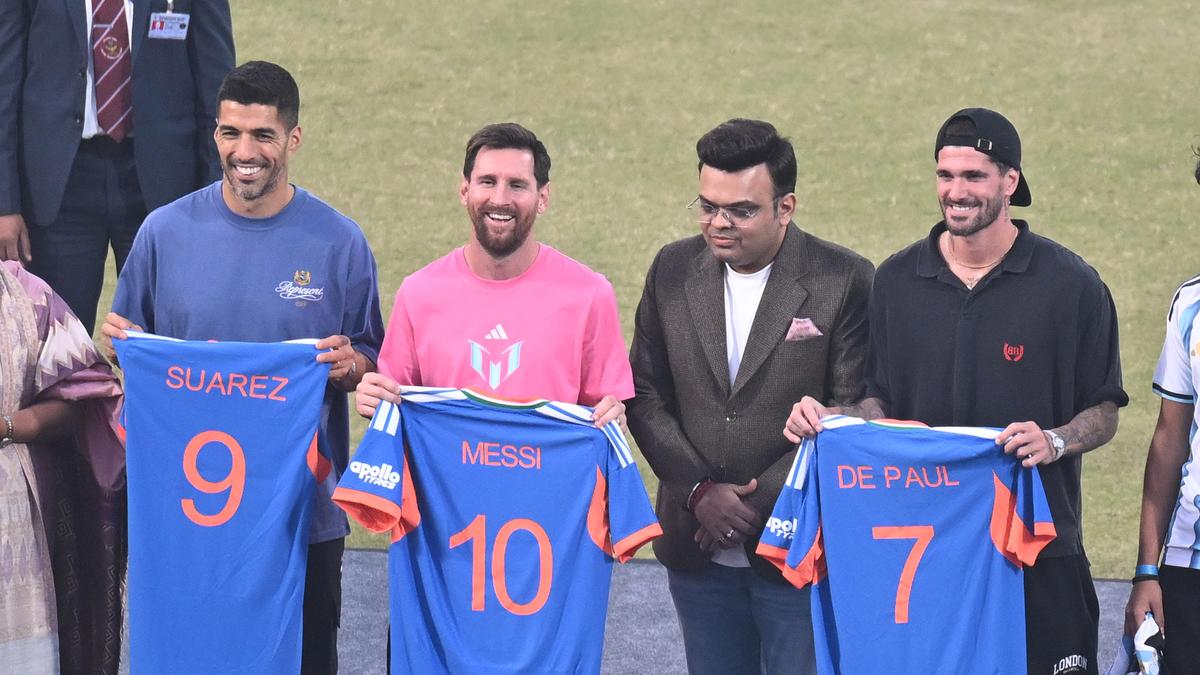 Lionel Messi encerra sua turnê GOAT India de três dias com crianças e fãs em Delhi