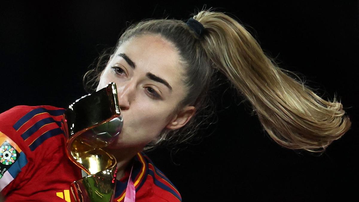 Spain's Olga Carmona shows message on shirt during World Cup win