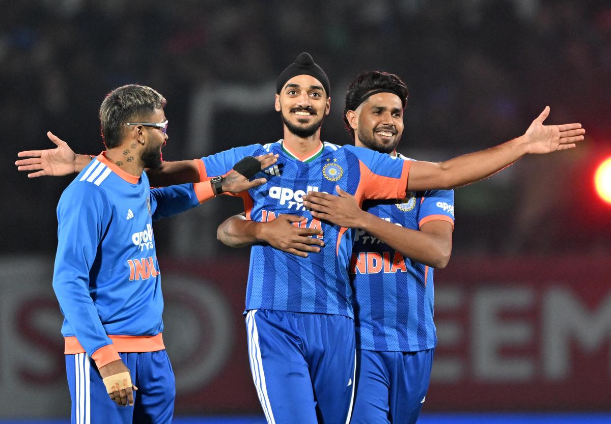 Arshdeep and Harshit bowled three overs each to complete a tight PowerPlay, leaving the Proteas shackled on 25 for three.