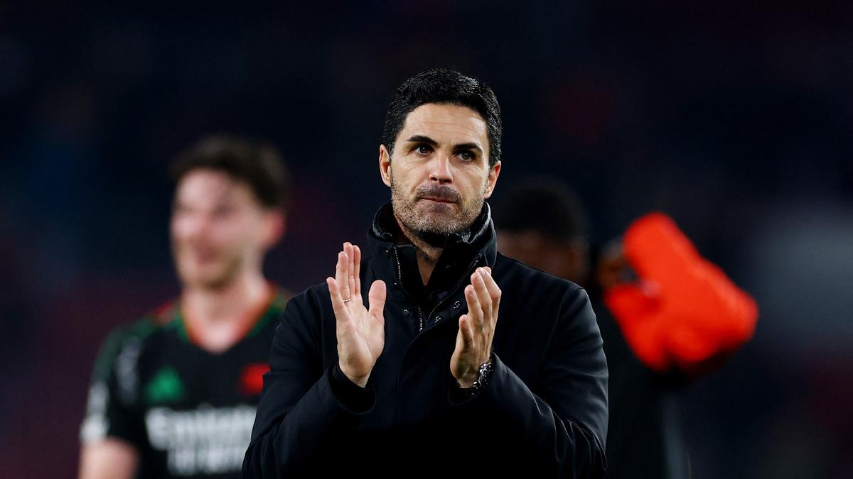 Premier League 2024-25: Arteta warns misfiring Man Utd still a threat