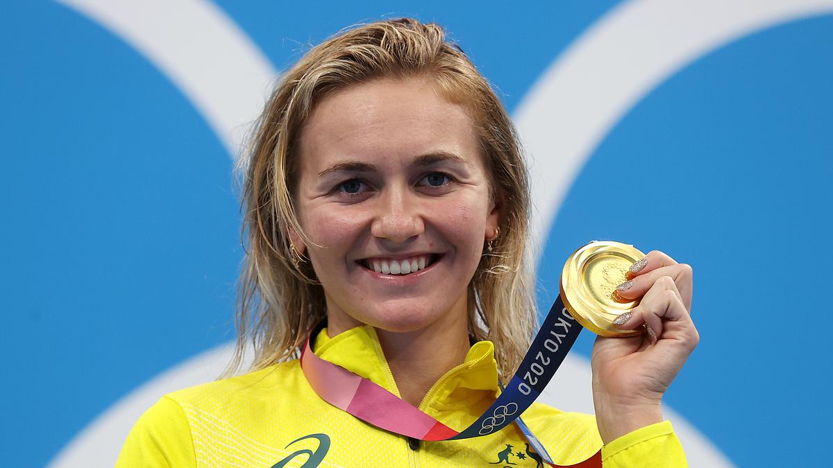 Ariarne Titmus beats swimming great Katie Ledecky to gold in women's 400m freestyle final