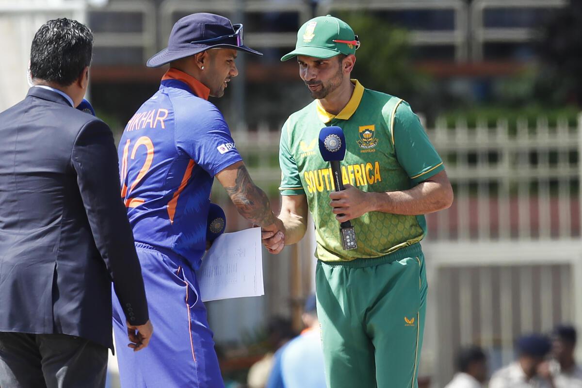 ind-vs-sa-2nd-odi-score-updates-india-thrashes-south-africa-by-seven-wickets-levels-three-match-series-1-1