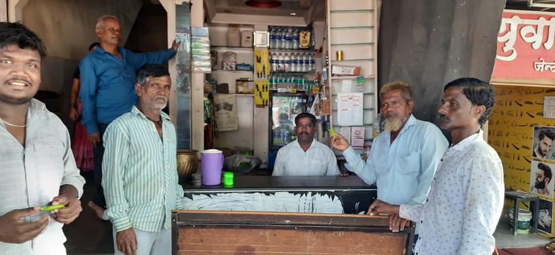 Mahadev Sargar, Sanket’s father, had come to Sangli from the countryside in the early 1990s. He first sold fruit off a cart before eventually saving up the money to open first a paan shop – Sanket Paan and then a tea and breakfast stall next to it. 