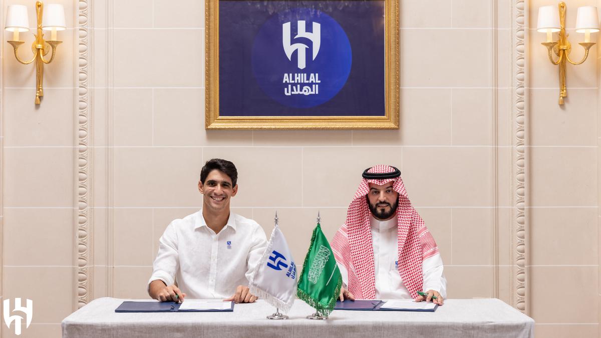 Al-Hilal signs Moroccon keeper Yassine Bounou; joins Neymar and Co. in Saudi Pro League