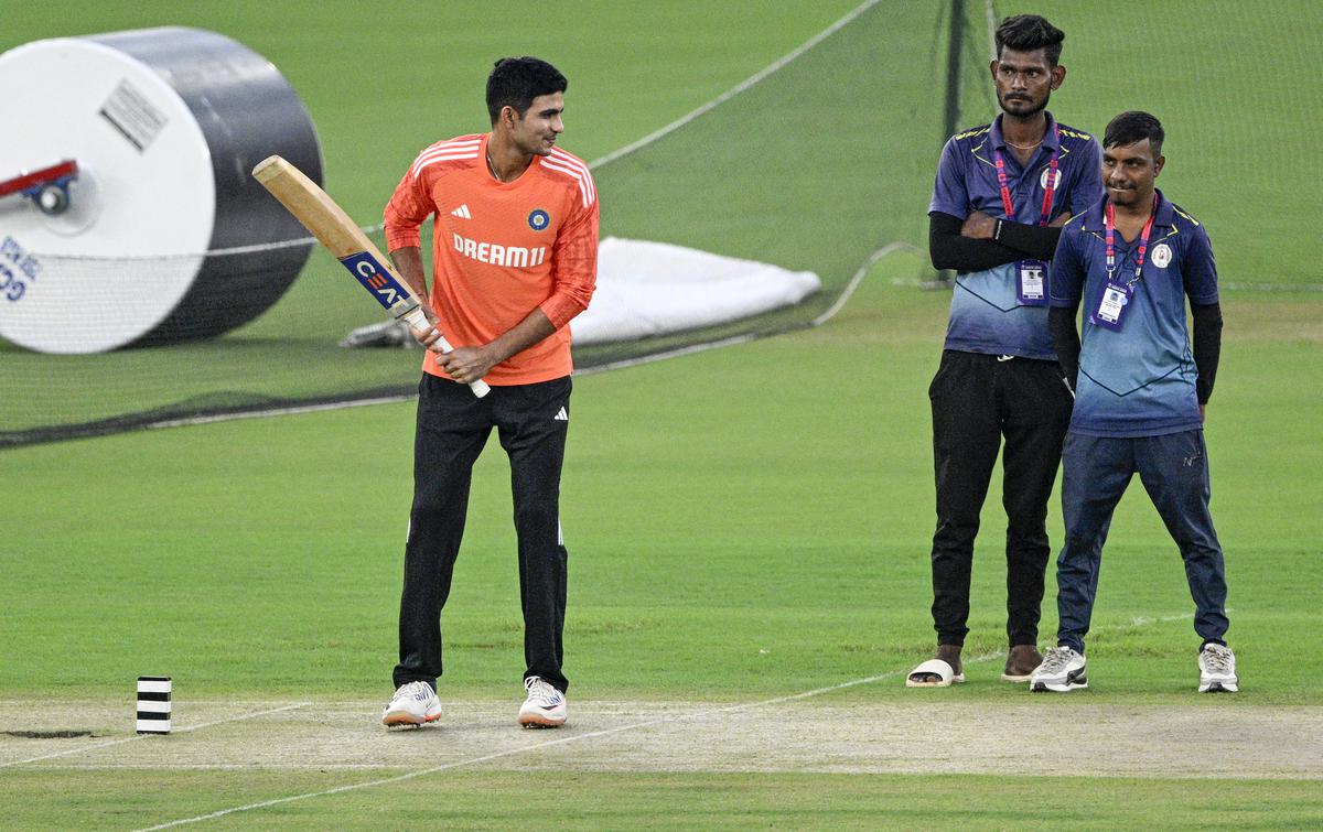 Will Shubman Gill play against Pakistan today? IND vs PAK October 14 match latest squad news updates