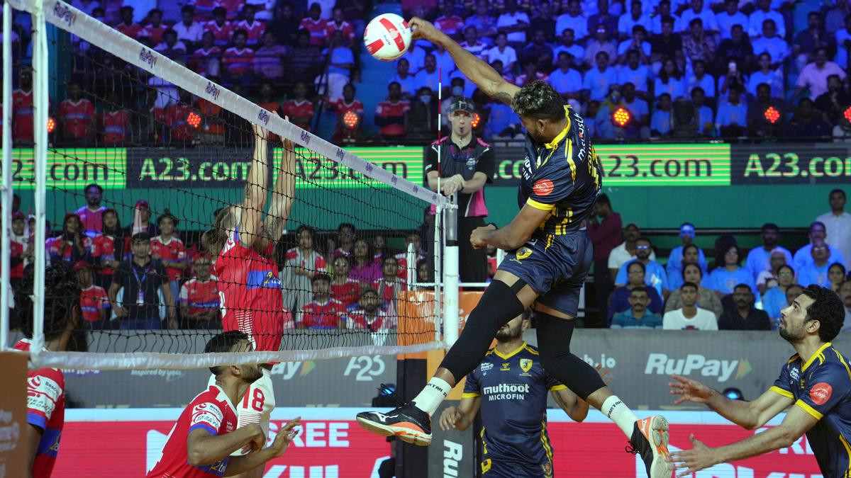 PVL 2023: Kochi Blue Spikers upsets Calicut Heroes in derby thriller