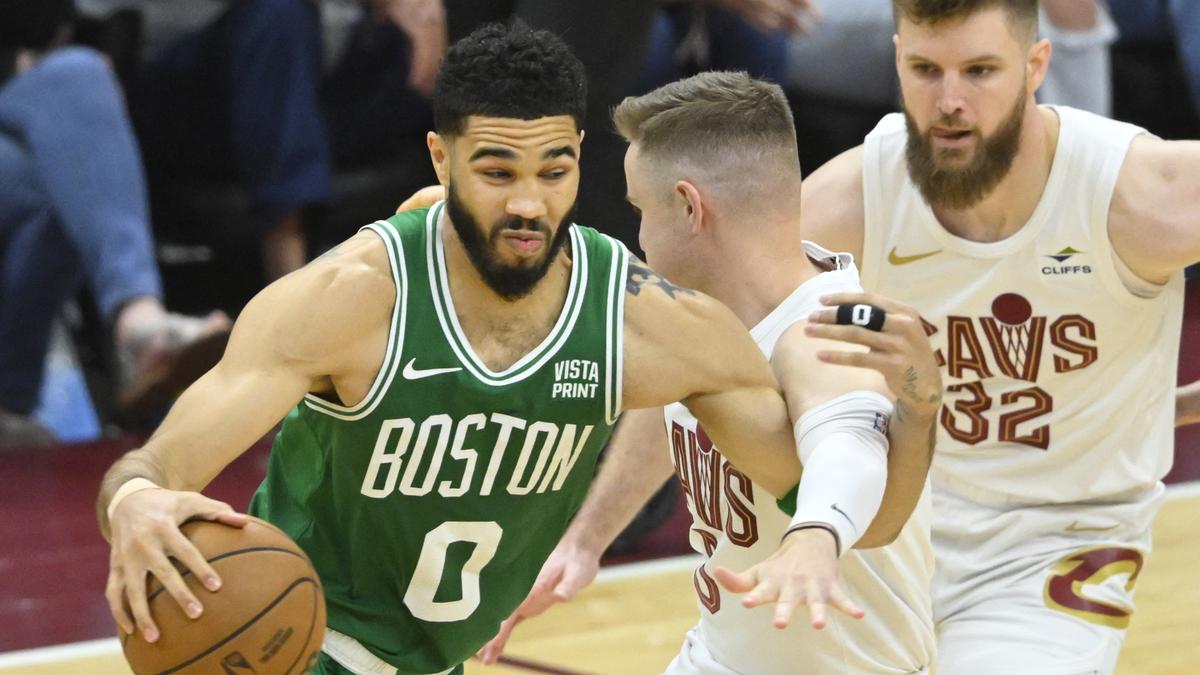 NBA Playoffs: Celtics take a 3-1 lead in the East semifinal series, Thunder levels series against Mavericks