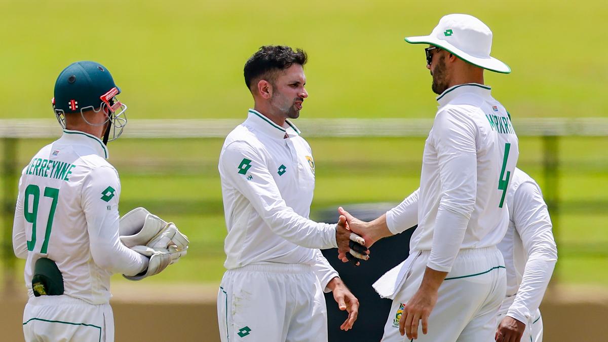 WI vs SA, 2nd Test, Day 2 LIVE updates: South Africa begins second innings; West Indies all-out at 144