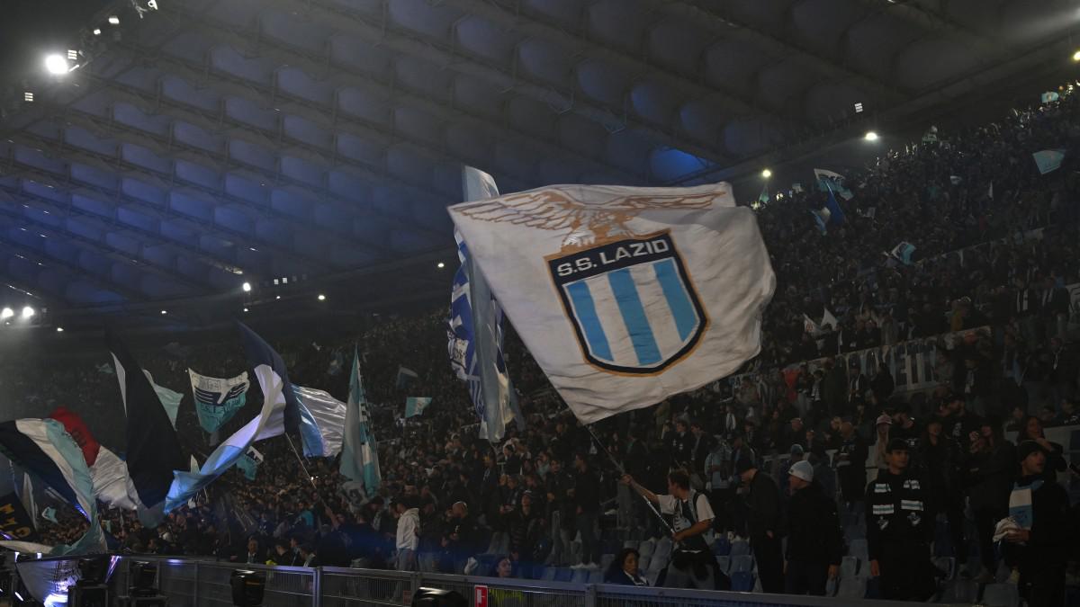 Lazio fan arrested for Hitler salute as supporters sing fascist songs in German beer hall before Bayern Munich clash