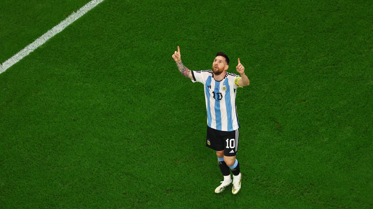 Lionel Messi steals the show as Argentina marches into quarterfinals of ...