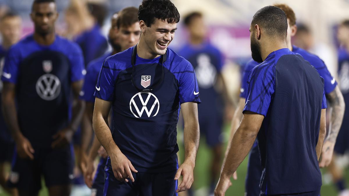 Where is Gio Reyna? USA World Cup soccer star on bench again for England  match in Qatar