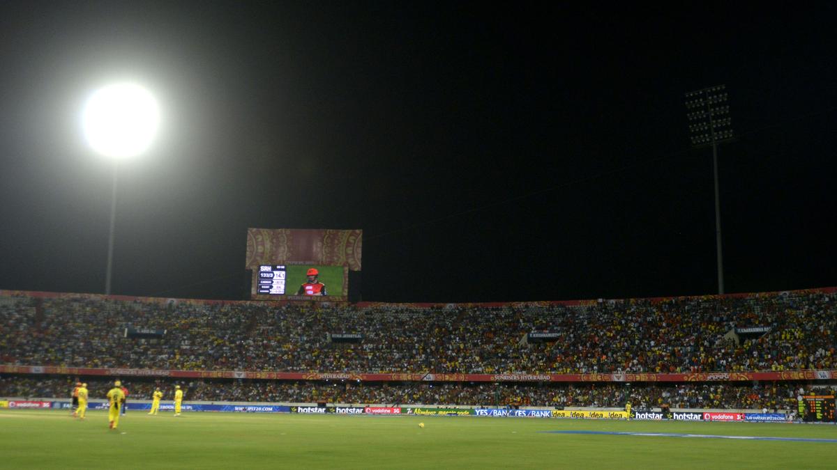 RR vs IPL 2026: Floodlights go out in match between Sunrisers Hyderabad and Rajasthan Royals