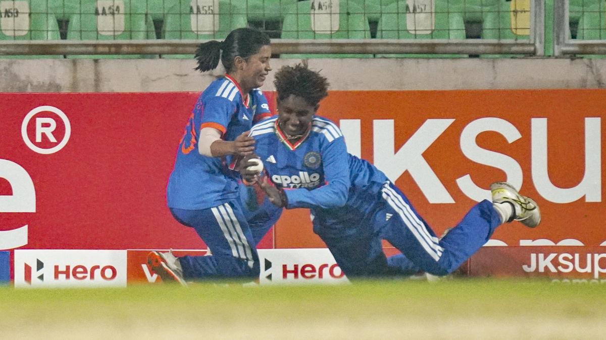 IND-W vs SL-W: G. Kamalini makes T20I debut during fifth match between India and Sri Lanka