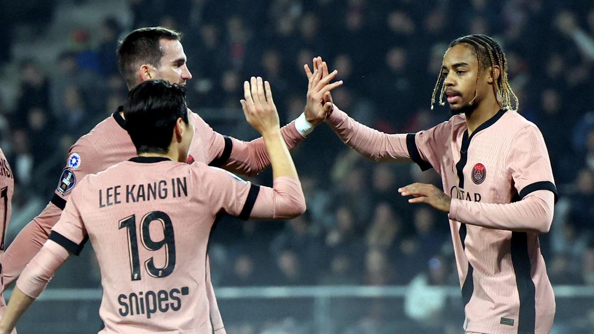 Ligue 1 2024-25: Lee, Barcola bag braces to help PSG thrash Angers