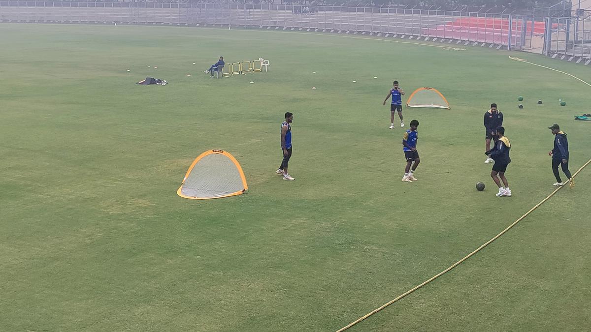 Ranji Trophy Diary: Killing time in smog and IPL auction fever hits home!