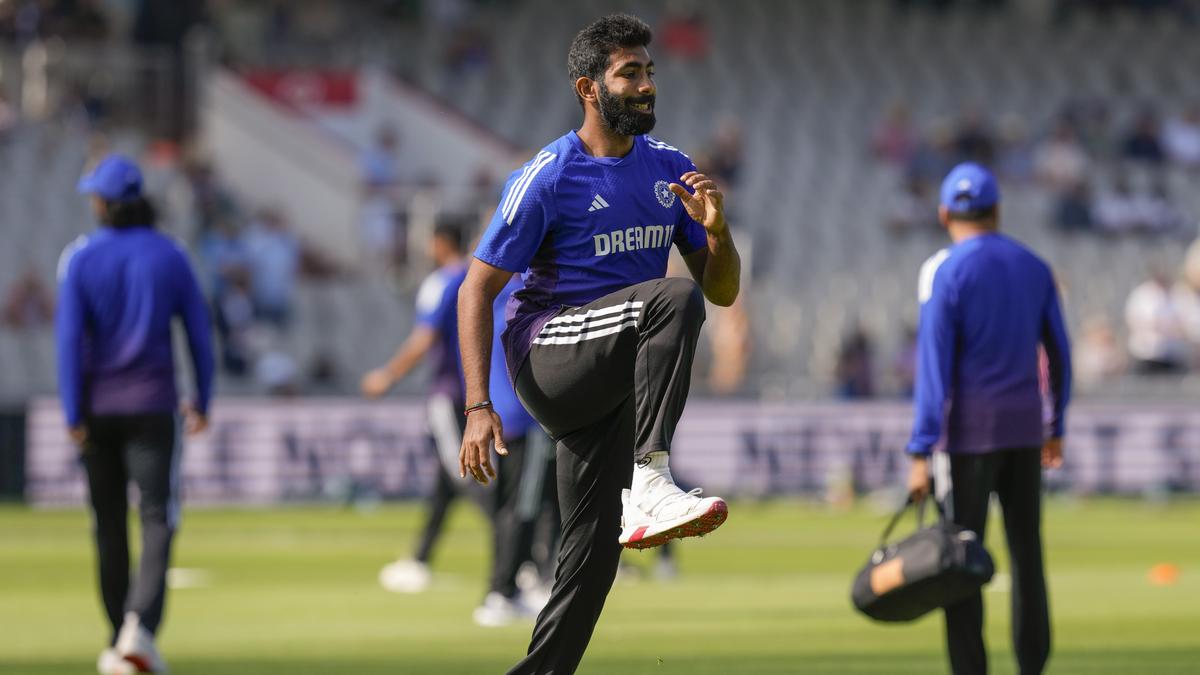 IND vs ENG, 4th Test: Jasprit Bumrah goes off the field mid spell, raises injury concern