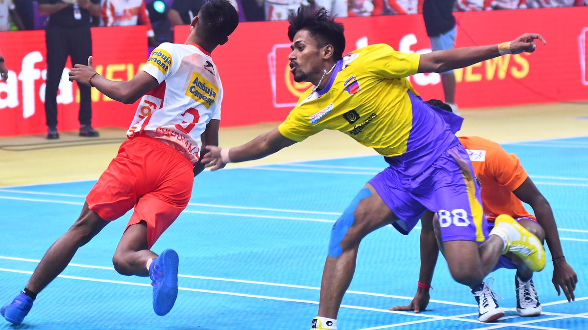 Ultimate Kho Kho 2: Gujarat Giants ensures semifinal berth with huge win over Rajasthan Warriors