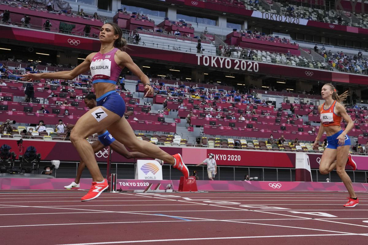 Sydney McLaughlin-Levrone put out a record-breaking finals display in the 400m women’s hurdles event.