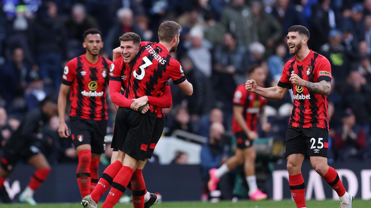 Premier League: Tottenham blows top-four chance in defeat by Bournemouth; Fulham beats Everton 3-1