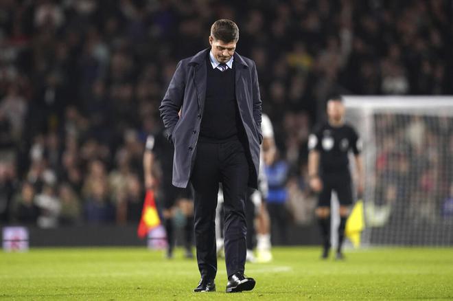 Coach Steven Gerrard looks dejected after the Premier League match between Aston Villa and Fulham at Craven Cottage in London on October 20, 2022.