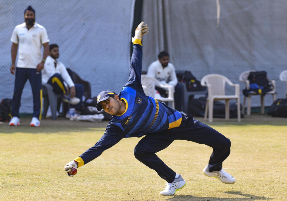 Dando o grande salto: Shubman Gill chegou à Copa do Mundo Sub-19 como vice-capitão em 2018, acelerado graças a uma primeira impressão deslumbrante de Ranji: uma estreia de cinquenta, seguida por um ataque de 129 para o Punjab. 