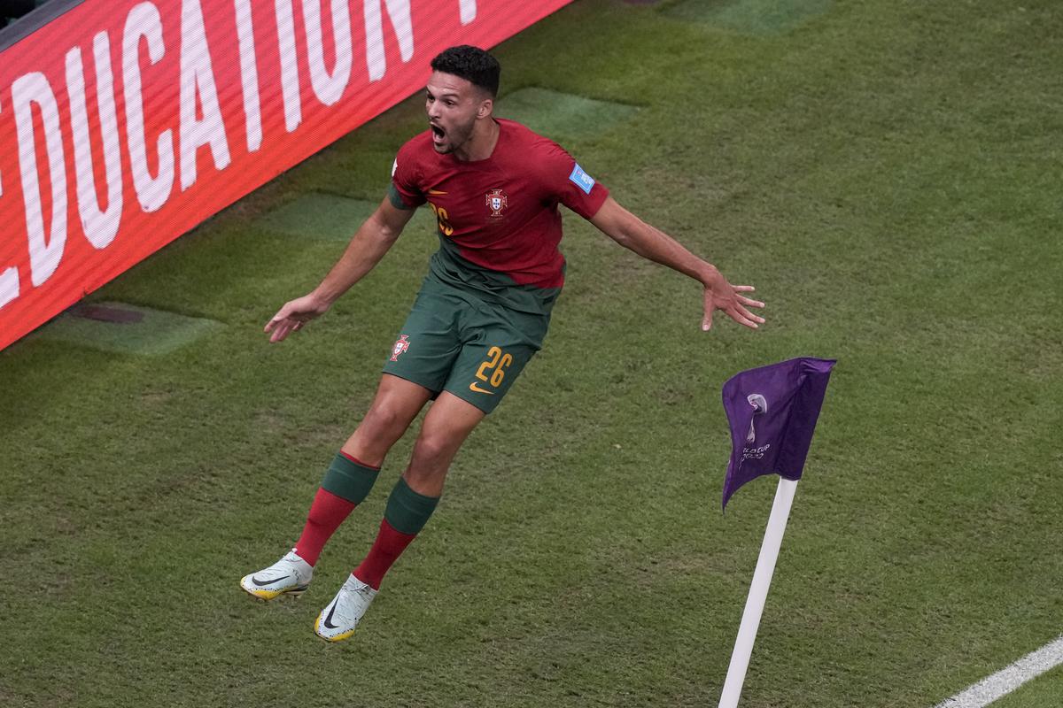 Picture of the century as Lionel Messi and Cristiano Ronaldo captured  playing chess together ahead of 2022 World Cup (Photo)