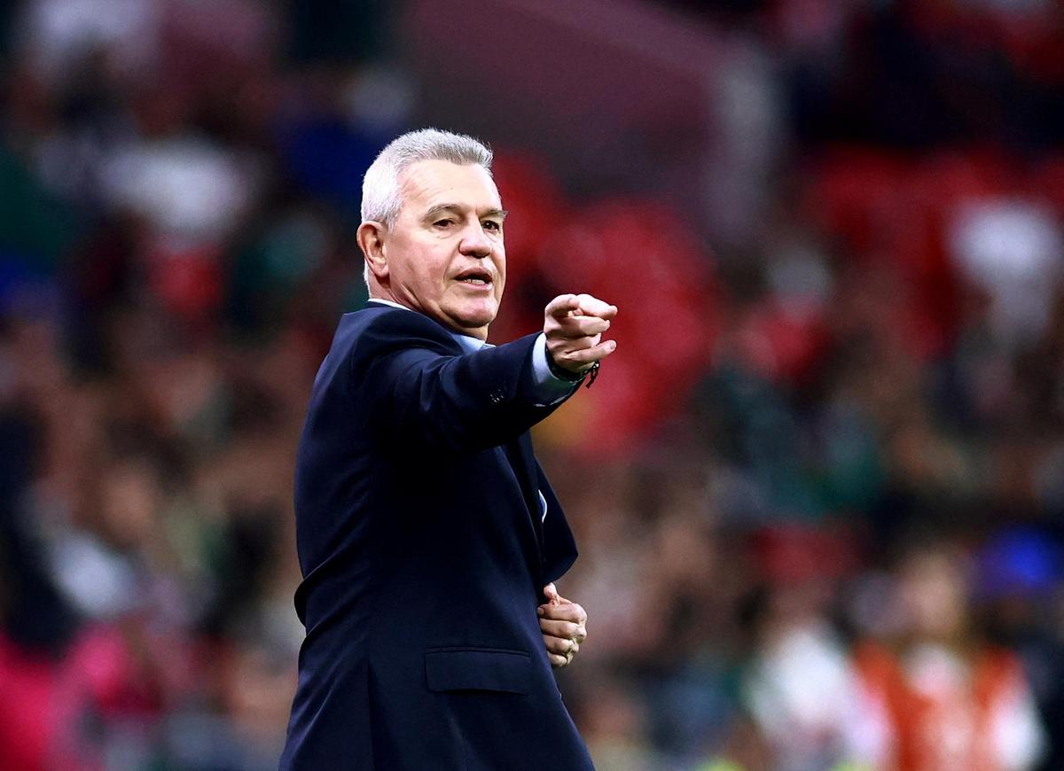 Tréner Mexika Javier Aguirre sa bude snažiť vyvážiť emocionálnu výhodu domáceho Mexika kontrolou.