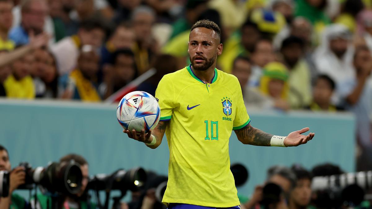 Brazil to decide on Neymar after Cameroon game at World Cup