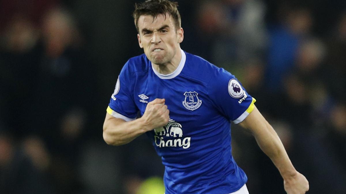 Premier League: Everton captain Seamus Coleman signs a one-year contract extension