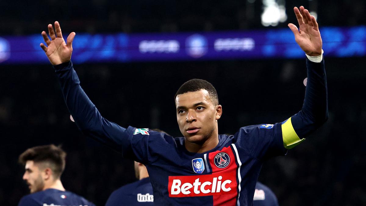 Mbappe scores as PSG beats Nice 3-1 to reach French Cup semifinals